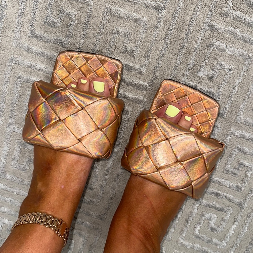 ROSE GOLD BOTTEGA VENETA SANDAL